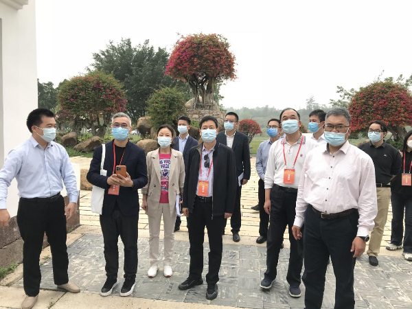 市政协文史委组织部分政协委员赴花都开展.jpg