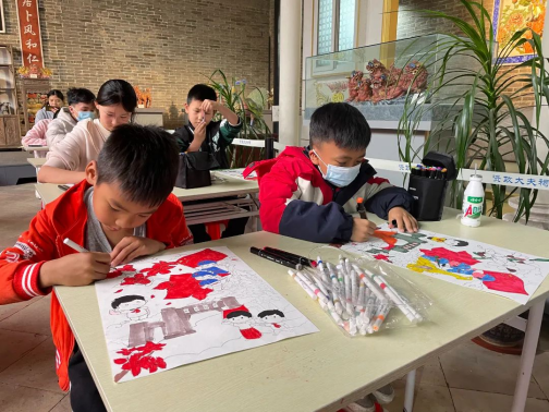 花都区博物馆举办“羊城花开木棉红”绘画活动445.png