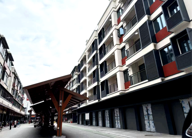 新集群街2号楼及周边环境提升。 图片