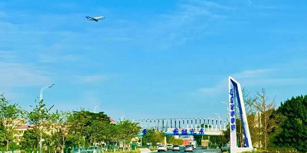 花都“冷”经济带动乡村“热”