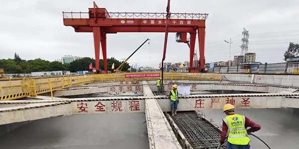 地铁八号线北延段首个站封顶