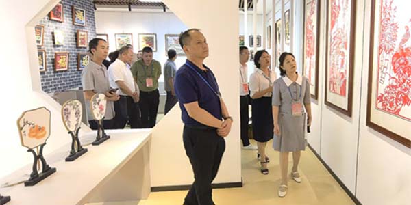 区政协开展专题视察活动  加强社会心理服务体系建设