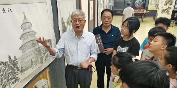 花都展出美术界首创“玄线画”