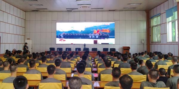 超燃大阅兵 花都干部群众被圏粉